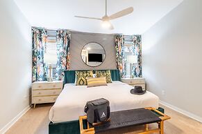 Monty by Avantstay 4bdr 4BA Balcony w Outdoor Seating 5mins to DT