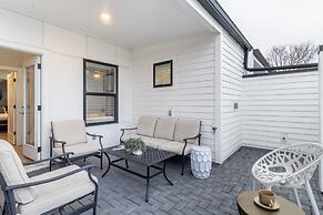 Monty by Avantstay 4bdr 4BA Balcony w Outdoor Seating 5mins to DT