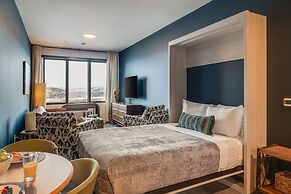 Jordanelle Sunrise Modern Condo Gondola Access Year-round Outdoor Fun