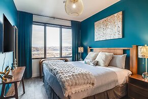 Jordanelle Sunrise Modern Condo Gondola Access Year-round Outdoor Fun