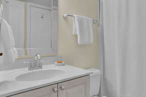 303a Shipwatch by Avantstay Ocean View Shared Pool Boardwalk to Beach