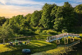 Sunny Pond by Avantstay Secluded Estate w a Private Pond Gym Movie The