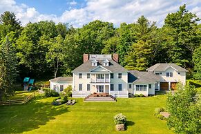 Sunny Pond by Avantstay Secluded Estate w a Private Pond Gym Movie The