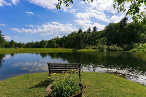 Sunny Pond by Avantstay Secluded Estate w a Private Pond Gym Movie The