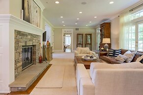 Sunny Pond by Avantstay Secluded Estate w a Private Pond Gym Movie The