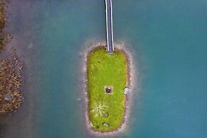 Sunny Pond by Avantstay Secluded Estate w a Private Pond Gym Movie The