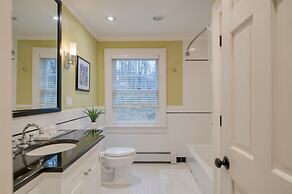 Sunny Pond by Avantstay Secluded Estate w a Private Pond Gym Movie The