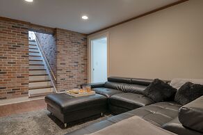 Sunny Pond by Avantstay Secluded Estate w a Private Pond Gym Movie The