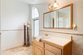 Sunny Pond by Avantstay Secluded Estate w a Private Pond Gym Movie The