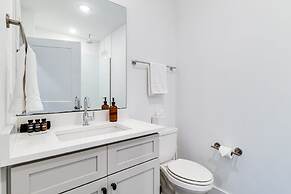 The Grove 3 by Avantstay Music Row at Your Door