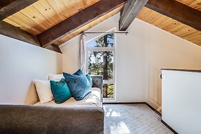 Pinegrove by Avantstay Beautiful Villas Condo Just Outside Tahoe City