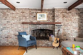 Lighthouse by Avantstay Beachfront View Home w Pool Table Ping Pong