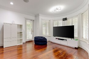 Coral Ridge Getaway by Avantstay Pool Hot Tub Billiards 5mins to Beach