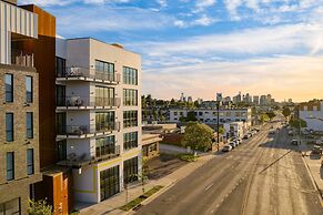 The Carter 203 by Avantstay 1BR Balcony
