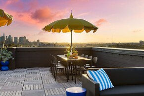 The Carter 305 by Avantstay 4BR Balcony