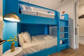 The Carter 305 by Avantstay 4BR Balcony