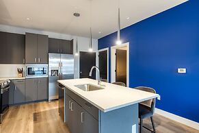 Wonderstruck Walkable Midtown Location at Odyssey Pool BBQ Fitness Roo