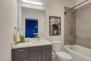 Wonderstruck Walkable Midtown Location at Odyssey Pool BBQ Fitness Roo
