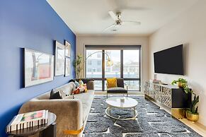 Wonderstruck Walkable Midtown Location at Odyssey Pool BBQ Fitness Roo