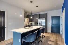 Wonderstruck Walkable Midtown Location at Odyssey Pool BBQ Fitness Roo