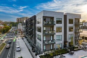 Wonderstruck Walkable Midtown Location at Odyssey Pool BBQ Fitness Roo