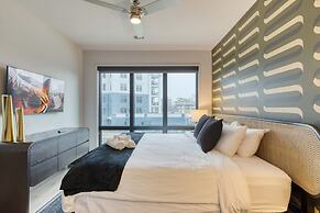 Wonderstruck Walkable Midtown Location at Odyssey Pool BBQ Fitness Roo