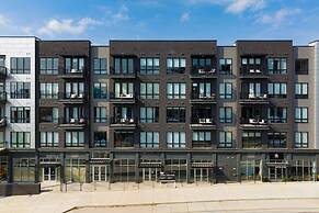 Wonderstruck Walkable Midtown Location at Odyssey Pool BBQ Fitness Roo