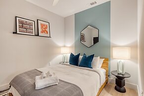 Wonderstruck Walkable Midtown Location at Odyssey Pool BBQ Fitness Roo