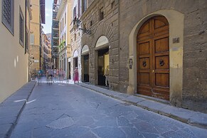 Giorgio Ponte Vecchio Apartment
