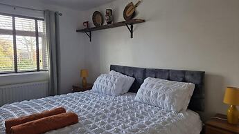 Amani 2-bed Bungalow - Sleeps 4 - Pet Friendly