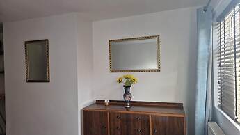 Amani 2-bed Bungalow - Sleeps 4 - Pet Friendly