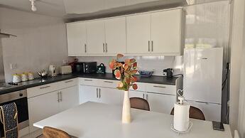 Amani 2-bed Bungalow - Sleeps 4 - Pet Friendly