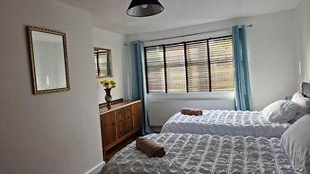 Amani 2-bed Bungalow - Sleeps 4 - Pet Friendly