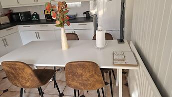 Amani 2-bed Bungalow - Sleeps 4 - Pet Friendly