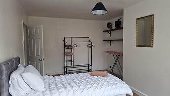 Amani 2-bed Bungalow - Sleeps 4 - Pet Friendly