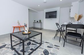 Cozy House In Medway-sleeps10-garden-freeparking