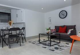 Cozy House In Medway-sleeps10-garden-freeparking