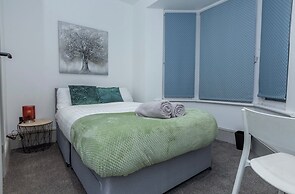 Cozy House In Medway-sleeps10-garden-freeparking