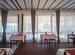 Hotel Issa