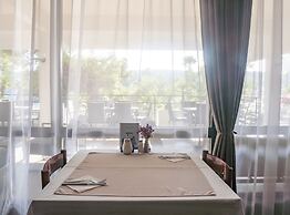 Hotel Issa