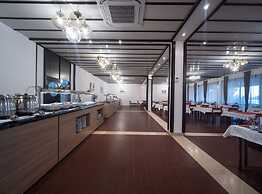 Hotel Issa