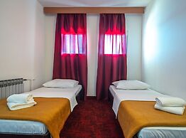 Hotel Issa