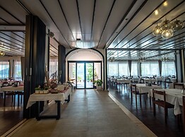 Hotel Issa