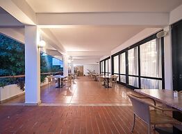 Hotel Issa