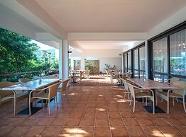 Hotel Issa