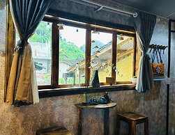 Khói Homestay and Restaurant