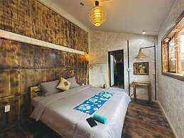 Khói Homestay and Restaurant