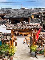 Khói Homestay and Restaurant