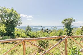Lake Lovers Lodge
