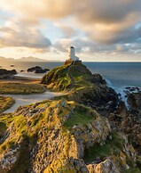 Seaside Escape at Ty Bugail - Holyhead